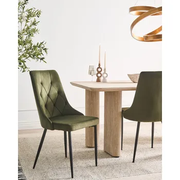 Jídelní židle Sada 2 jídelních židlí olivově zelená sametové čalounění černé železné nohy moderní čalouněné židle jídelna Beliani