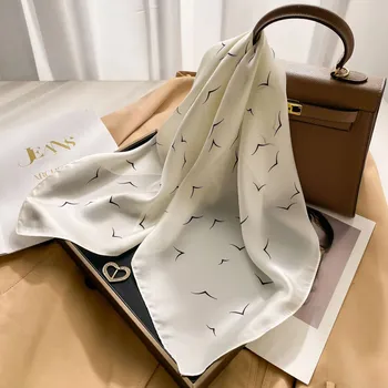 Šátek Šátek s potiskem s potiskem hedvábný šátek Šála 70x70 cm