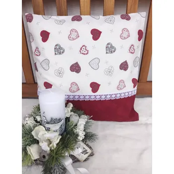 Povlak na dekorativní polštářek Povlak na polštář 40 x 40 cm – vánoční srdíčka v vločky v kombinaci s vínovým mramorem | Ruční výroba z bavlny