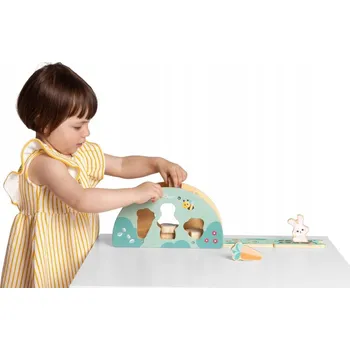 Dřevěná hračka DŘEVĚNÁ HRAČKA S FIGURKAMI K SKLÁDÁNÍ TŘÍDIČ TVARŮ CHICCO