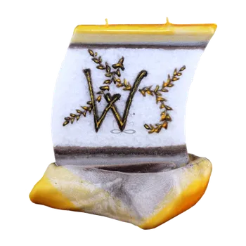 Svíčka Svíčka LOĎKA S PÍSMENEM W