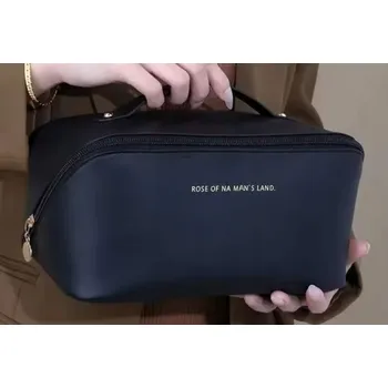 Kosmetická taška Dámská kožená kosmetická taštička, voděodolná