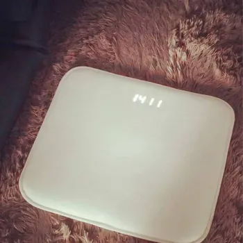 Budík Chytrý kobereček – budík, který opravdu zvedne z postele