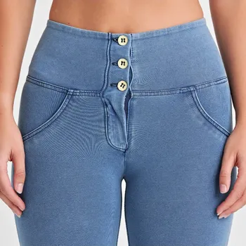 Dámské kalhoty Freddy kalhoty WR.UP v džínové světle modré, modrý šev, vysoký pas, superskinny střih, denim žerzej Možnosti velikostí: L