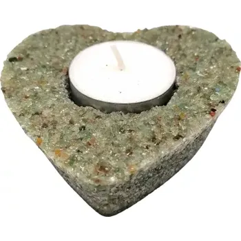 Svícen Prehnit svícen na čajovou svíčku ve tvaru srdce