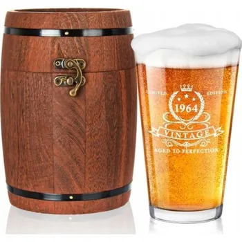 Sklenice Sklenice na pivo Dárek k 61. narozeninám s krabičkou ve tvaru sudu