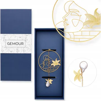 Doplněk ke knize Záložka do Knihy jako Dárek Zlatá Elegantní s Perlou v Krabičce Lilianne