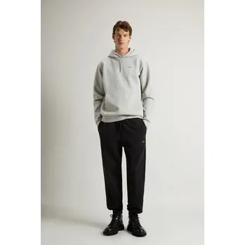 TEPLÁKY WOOLRICH LOGO INTERLOCK SWEATPANT BLACK