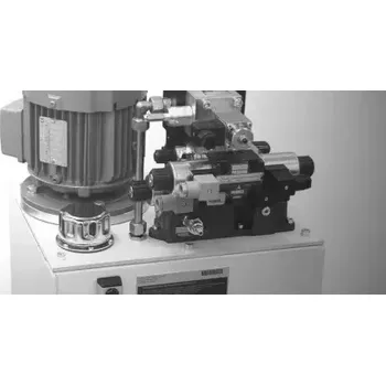 Kompresor H650X015AA100X03X Hydraulický agregát, tlak 64 bar, 14.2 l/min, nádrž 30 l, modul