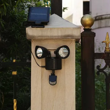 Stojací lampa Dvojitá solární lampa s pohybovým senzorem