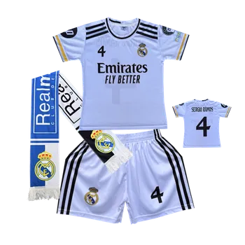 Numberoplus Premium dětský fotbalový dres + Fotbalová šála Real Madrid - Sergio Ramos.Č.04 Velikost: 12 roky (vel.146)