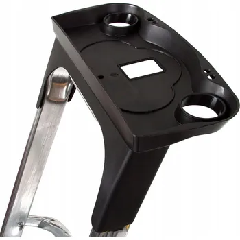 Žebřík Polička na nářadí pro domácí žebřík je stabilní a odolná HIGHER, univerzální