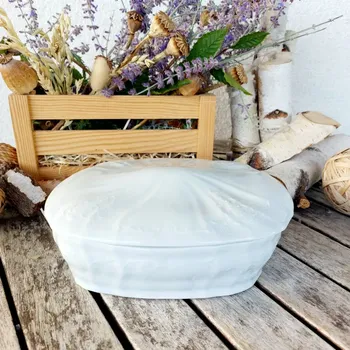 BERNADOTTE dóza na cukrovinky 2,1 l, bílá, Thun 174 (Porcelánová dóza 2. jakost)