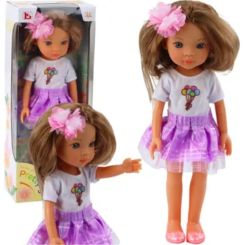 Panenka v fialových šatech Dlouhé hnědé vlasy Sponka Květina