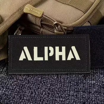 Nášivka Svítící „ALPHA“ patch/nášivka s páskem na suchý zip – glow-in-the-dark