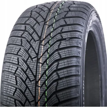 Zimní osobní pneu Zimní pneumatika Kumho WP52 235/50 R18 101 V s přilnavostí na sněhu (3PMSF), zesílená (XL)