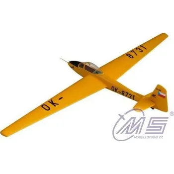 Plastikový model Plastikový model letadla LF 107 Luňák 1:48