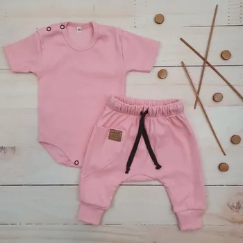 Kojenecká souprava Kazum | Žebrovaná souprava body kr. rukáv + tepláčky Magic, bavlna, růžová, vel. 68 - 74 (6-9m)