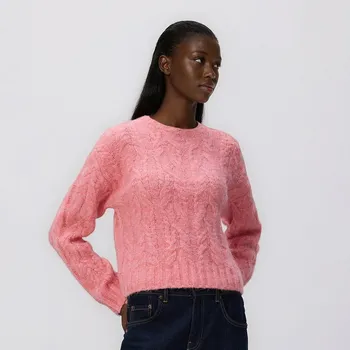 Dámský svetr Reserved - Svetr pletený v copánkovém vzoru - růžová - 774IM-30X - 774IM-30X-XL