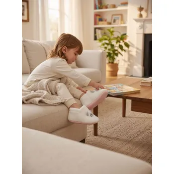 Oblečení a móda Sinsay - Pantofle s umělou kožešinou - krémová - 7834R-01X - 7834R-01X-223