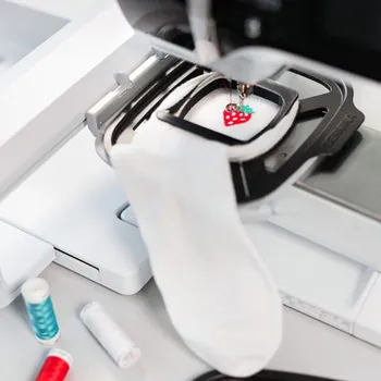 Příslušenství k šicímu stroji vyšívací rámeček pro vyšívání na ponožky Bernina 1092677000