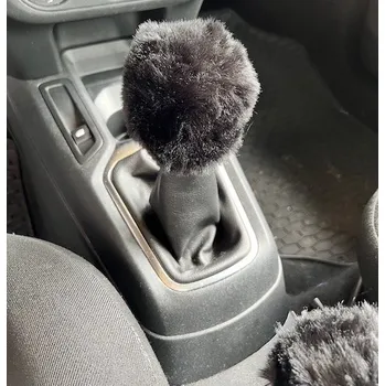 Huňatý obal na řadící páku (Dekorace do interiéru)