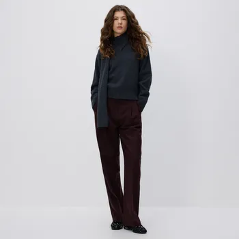 Dámské kalhoty Reserved - Kalhoty s&nbsp;nažehlenými puky s&nbsp;příměsí vlny - tmavě fialová - 934II-49M - 934II-49M-XS