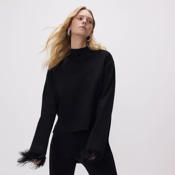 Dámský svetr Reserved - Svetr s peřím - černý - 195HI-99X - 195HI-99X-S