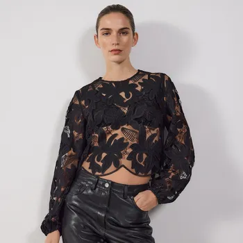 Dámská halenka Reserved - Halenka s vyšívaným vzorem - černý - 421HN-99X - 421HN-99X-XS