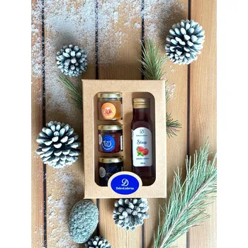 DobroLádovna Degustační mini set se sirupem SKLENIČKY: malinový džem 35 g + karamel 35 g + švestkové čatní 35 g, SIRUP: čajová hruška s cascarou 100 ml 3 x 35 g, sirup 100 ml