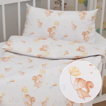 Povlečení Dětské bavlněné povlečení do postýlky Sandra SA-643 Veverky s květinami na bílém Do postýlky 90x130 a 40x60 cm