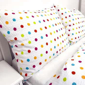 Povlak na polštářek Krepový povlak na polštář - Puntíky malé Zapínání: knoflík, Velikost polštáře: 45x65