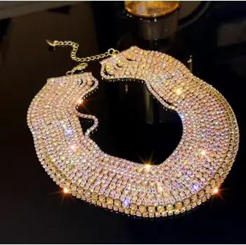 Náhrdelník B-TOP Módní vícevrstvý choker náhrdelník s krystaly Druh barvy: Zlatá