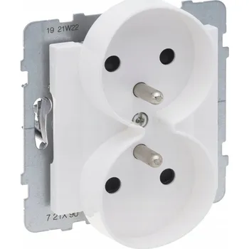 Elektrická zásuvka Legrand dvojitá zásuvka s uzemněním 2x2+z s clonkami bílá Suno 721190