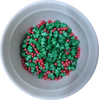 Jedlá dekorace na dort Lucie´s Sprinkles – Vánoční mix cesmína – jedlý posyp se zelenými lístky a červenými bobulemi 55g: 55g