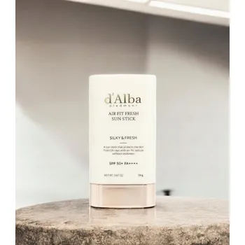 Přípravek na opalování D'Alba - Air Fit Fresh Sun Stick - SPF v tyčince SPF50+ PA++++ 19g