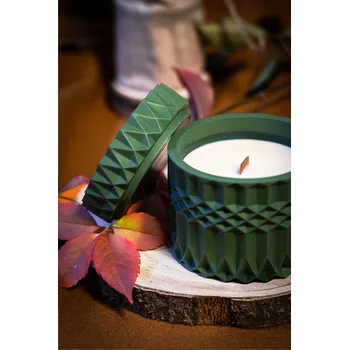 Svíčka SOJOVÁ VONNÁ SVÍČKA S DŘEVĚNÝM KNOSTEM V SÁDROVÉM OBALU