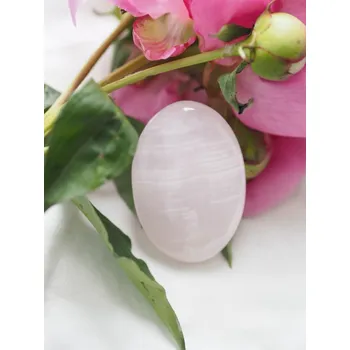 Přírodní kámen Hmatka Růžový Kalcit oválek leštěný, 119 g