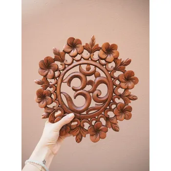 ÓM ruční dřevořezba