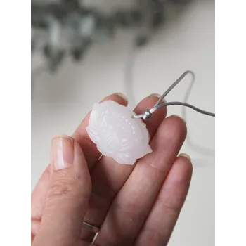 Přívěsek Jadeitový přívěsek Lotosový květ