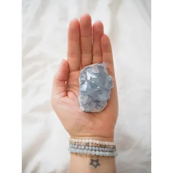 Přírodní kámen Celestín drúza Madagaskar, 216 g