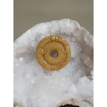 Přívěsek Nefritový disk Bi s Draky vyřezávaný, průměr 4,8 cm