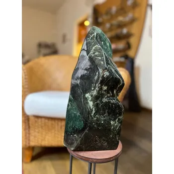 Přírodní kámen Nefrit leštěný AAA, 13.6kg - výjimečný kus