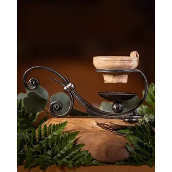 Aroma lampa Kovaná aromalampa nebo nádoba na vykuřování Aladin