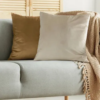 Povlak na polštářek Dekorační povlak na polštář 45x45 cm béžový hladký z veluru