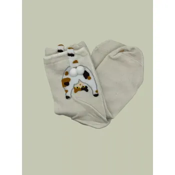 Dámské ponožky Dámské ponožky s kočičím motivem – 3D motiv - Krémové – Strakatá kočka