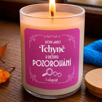 Žertovný předmět Voní jako tchyně v režimu pozorování - vonná svíce s potiskem pro tchýni- Tričkový.cz