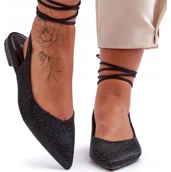 Dámské baleríny ČERNÉ BALERÍNKY SE ŠNĚROVÁNÍM A OZDOBNÝMI CVOČKY VEL. 37