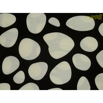 černá hedvábná šatovka 3165 smetanové oblázky