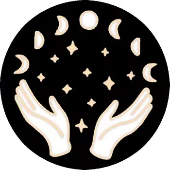 Brož DARK Pin / Brož Odznáček - karta tarotu - ruce s fází měsíce / MOON PHASE